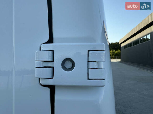 Белый Рено Мастер, объемом двигателя 0 л и пробегом 193 тыс. км за 19700 $, фото 23 на Automoto.ua