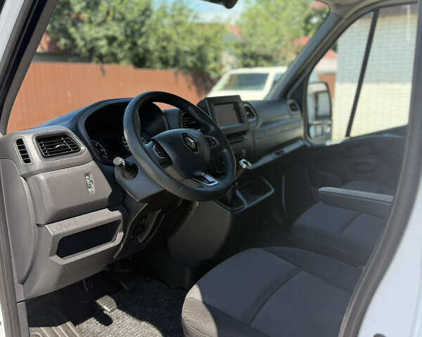 Белый Рено Мастер, объемом двигателя 2.3 л и пробегом 225 тыс. км за 23750 $, фото 55 на Automoto.ua