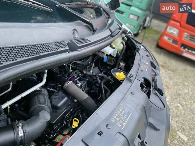 Белый Рено Мастер, объемом двигателя 2.3 л и пробегом 138 тыс. км за 18850 $, фото 52 на Automoto.ua