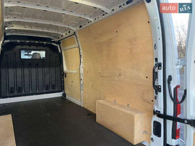 Белый Рено Мастер, объемом двигателя 2.3 л и пробегом 235 тыс. км за 21999 $, фото 91 на Automoto.ua