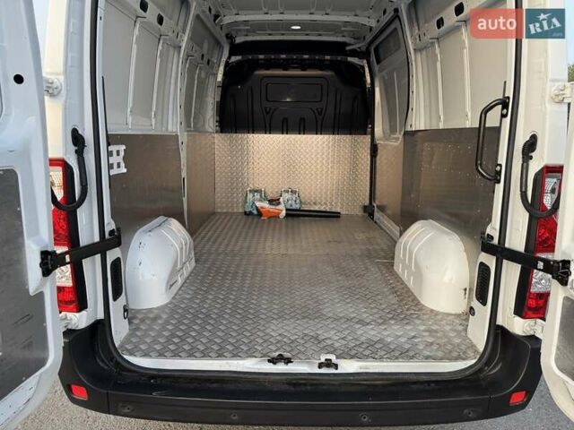 Белый Рено Мастер, объемом двигателя 2.3 л и пробегом 260 тыс. км за 20500 $, фото 37 на Automoto.ua