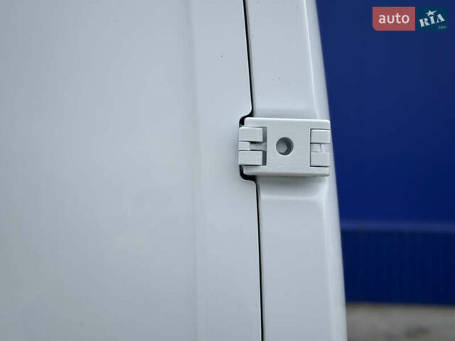 Белый Рено Мастер, объемом двигателя 2.3 л и пробегом 112 тыс. км за 21900 $, фото 52 на Automoto.ua