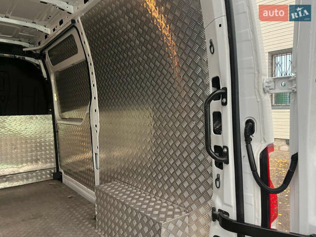 Белый Рено Мастер, объемом двигателя 2.3 л и пробегом 171 тыс. км за 18800 $, фото 30 на Automoto.ua