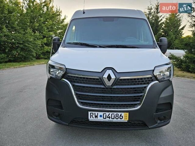 Белый Рено Мастер, объемом двигателя 2.3 л и пробегом 191 тыс. км за 18700 $, фото 2 на Automoto.ua