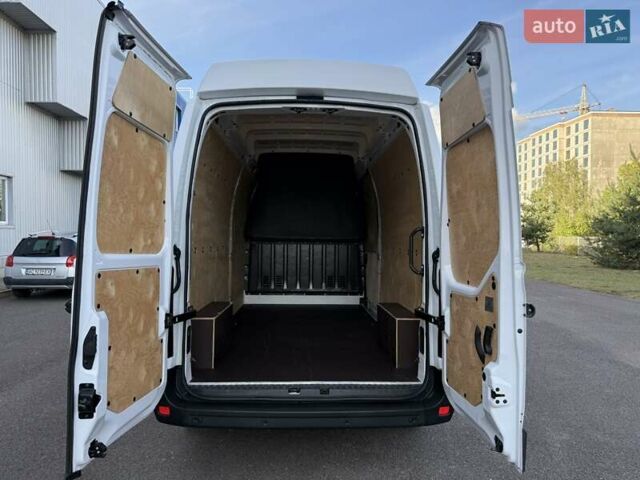 Белый Рено Мастер, объемом двигателя 0 л и пробегом 292 тыс. км за 19999 $, фото 21 на Automoto.ua