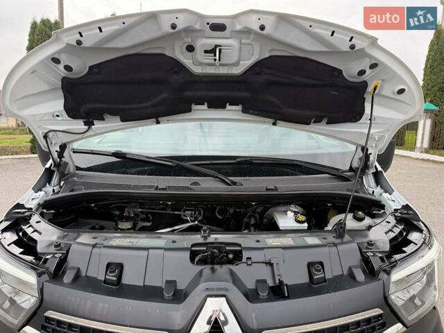 Белый Рено Мастер, объемом двигателя 2.3 л и пробегом 138 тыс. км за 25800 $, фото 58 на Automoto.ua