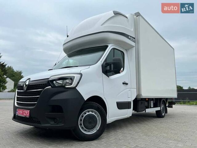 Белый Рено Мастер, объемом двигателя 2.3 л и пробегом 325 тыс. км за 25999 $, фото 2 на Automoto.ua