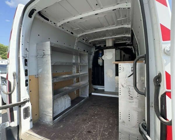 Белый Рено Мастер, объемом двигателя 2.3 л и пробегом 51 тыс. км за 26900 $, фото 12 на Automoto.ua