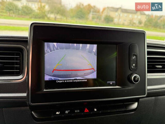 Белый Рено Мастер, объемом двигателя 2.3 л и пробегом 138 тыс. км за 25800 $, фото 42 на Automoto.ua