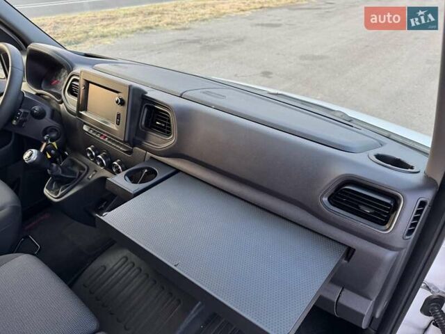 Белый Рено Мастер, объемом двигателя 2.3 л и пробегом 260 тыс. км за 20500 $, фото 33 на Automoto.ua