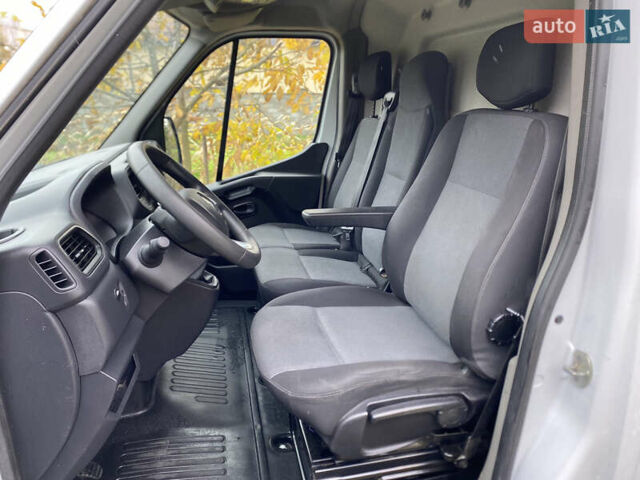 Білий Рено Мастєр, об'ємом двигуна 2.3 л та пробігом 125 тис. км за 20900 $, фото 11 на Automoto.ua