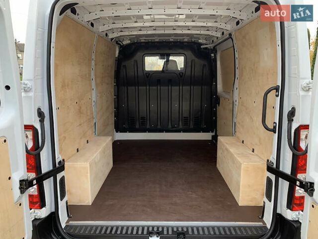 Белый Рено Мастер, объемом двигателя 2.3 л и пробегом 242 тыс. км за 16800 $, фото 24 на Automoto.ua