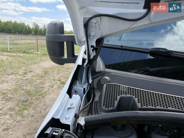 Белый Рено Мастер, объемом двигателя 2.3 л и пробегом 218 тыс. км за 22700 $, фото 25 на Automoto.ua