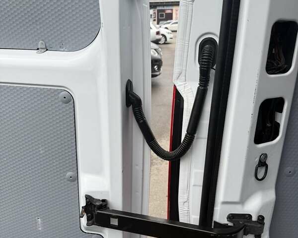 Білий Рено Мастєр, об'ємом двигуна 2.3 л та пробігом 220 тис. км за 22500 $, фото 20 на Automoto.ua