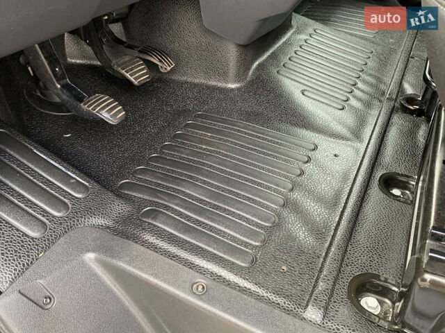 Белый Рено Мастер, объемом двигателя 2.3 л и пробегом 242 тыс. км за 16800 $, фото 36 на Automoto.ua