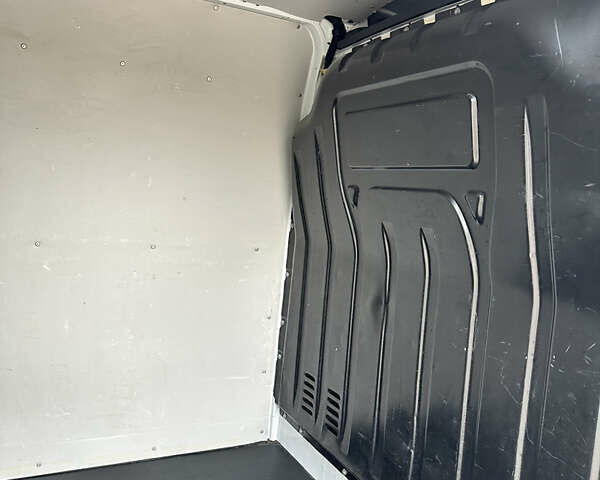 Белый Рено Мастер, объемом двигателя 2.3 л и пробегом 175 тыс. км за 19700 $, фото 62 на Automoto.ua