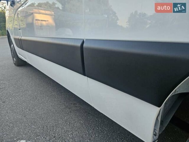 Белый Рено Мастер, объемом двигателя 2.3 л и пробегом 191 тыс. км за 18700 $, фото 17 на Automoto.ua
