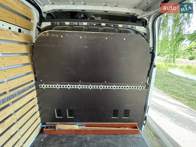 Белый Рено Мастер, объемом двигателя 2.3 л и пробегом 177 тыс. км за 18999 $, фото 22 на Automoto.ua