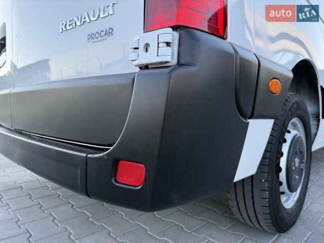 Белый Рено Мастер, объемом двигателя 0 л и пробегом 193 тыс. км за 19700 $, фото 25 на Automoto.ua