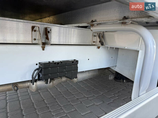 Білий Рено Мастєр, об'ємом двигуна 0 л та пробігом 152 тис. км за 26300 $, фото 14 на Automoto.ua