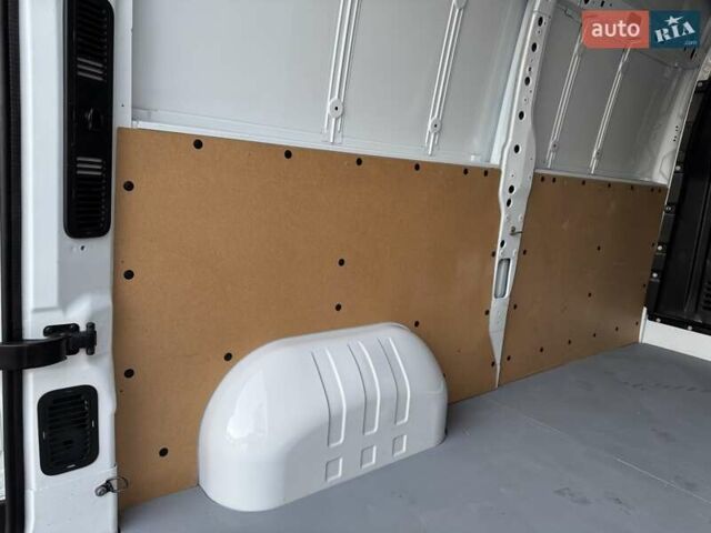 Белый Рено Мастер, объемом двигателя 2.3 л и пробегом 156 тыс. км за 20900 $, фото 38 на Automoto.ua