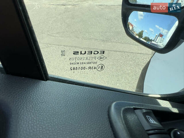 Білий Рено Мастєр, об'ємом двигуна 0 л та пробігом 194 тис. км за 19500 $, фото 17 на Automoto.ua