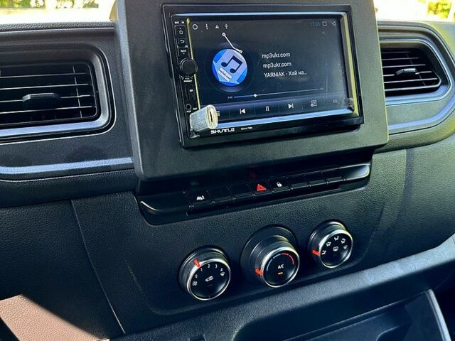 Белый Рено Мастер, объемом двигателя 2.3 л и пробегом 57 тыс. км за 21900 $, фото 8 на Automoto.ua