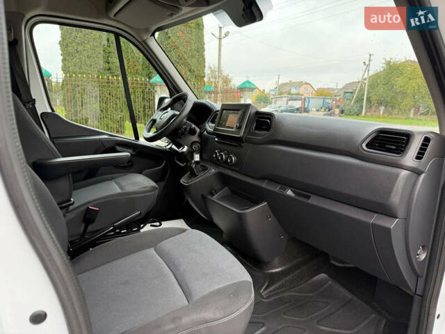 Белый Рено Мастер, объемом двигателя 2.3 л и пробегом 138 тыс. км за 25800 $, фото 44 на Automoto.ua