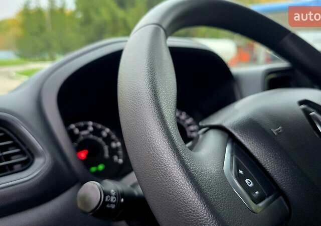 Білий Рено Мастєр, об'ємом двигуна 2.3 л та пробігом 193 тис. км за 21500 $, фото 17 на Automoto.ua