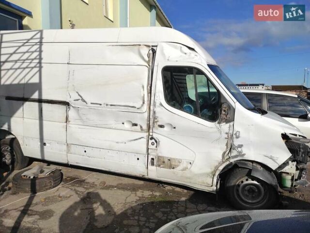 Белый Рено Мастер, объемом двигателя 2.3 л и пробегом 200 тыс. км за 7500 $, фото 2 на Automoto.ua