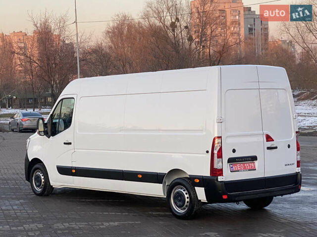 Белый Рено Мастер, объемом двигателя 2.3 л и пробегом 235 тыс. км за 21999 $, фото 9 на Automoto.ua