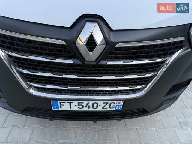 Белый Рено Мастер, объемом двигателя 0 л и пробегом 193 тыс. км за 19700 $, фото 18 на Automoto.ua