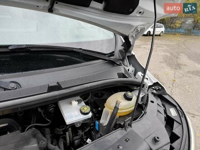 Білий Рено Мастєр, об'ємом двигуна 2.3 л та пробігом 138 тис. км за 20800 $, фото 9 на Automoto.ua