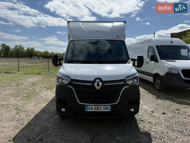 Белый Рено Мастер, объемом двигателя 2.3 л и пробегом 218 тыс. км за 22700 $, фото 1 на Automoto.ua