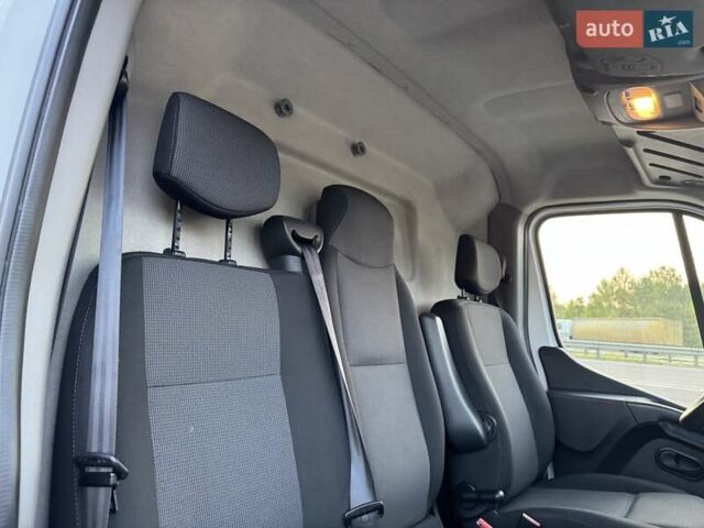 Белый Рено Мастер, объемом двигателя 2.3 л и пробегом 260 тыс. км за 20500 $, фото 35 на Automoto.ua