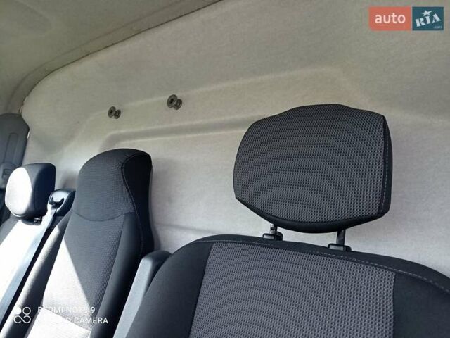 Білий Рено Мастєр, об'ємом двигуна 2.3 л та пробігом 191 тис. км за 19300 $, фото 23 на Automoto.ua