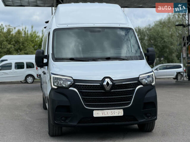 Белый Рено Мастер, объемом двигателя 0 л и пробегом 260 тыс. км за 22500 $, фото 3 на Automoto.ua
