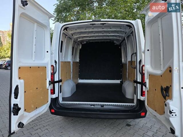 Белый Рено Мастер, объемом двигателя 2.3 л и пробегом 229 тыс. км за 19000 $, фото 29 на Automoto.ua