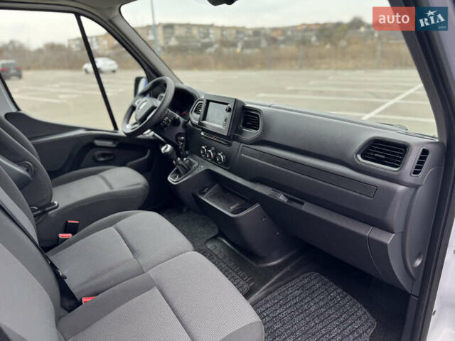 Белый Рено Мастер, объемом двигателя 2.3 л и пробегом 112 тыс. км за 21900 $, фото 74 на Automoto.ua