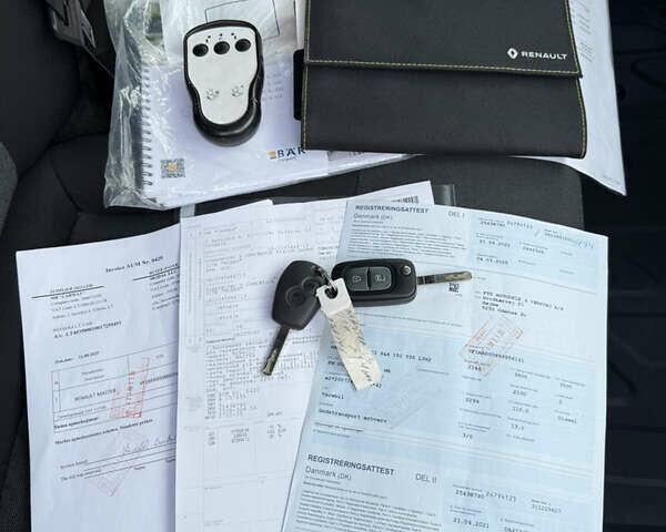 Белый Рено Мастер, объемом двигателя 2.3 л и пробегом 226 тыс. км за 22800 $, фото 51 на Automoto.ua