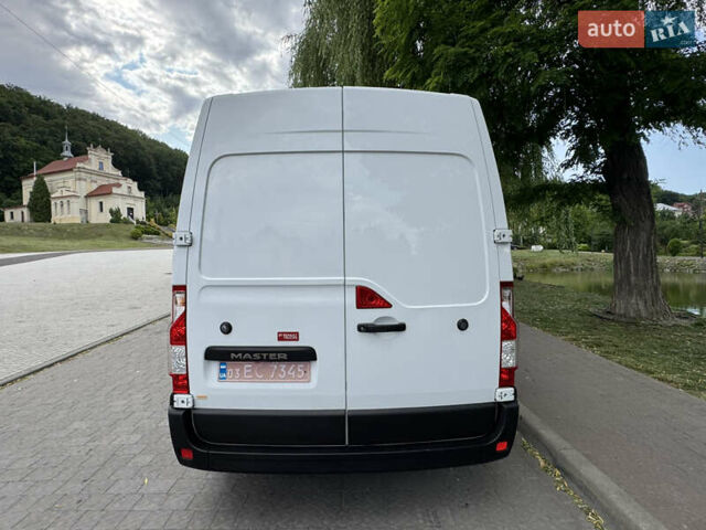 Белый Рено Мастер, объемом двигателя 2.3 л и пробегом 177 тыс. км за 18999 $, фото 12 на Automoto.ua