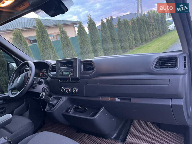 Белый Рено Мастер, объемом двигателя 2.3 л и пробегом 133 тыс. км за 26900 $, фото 30 на Automoto.ua