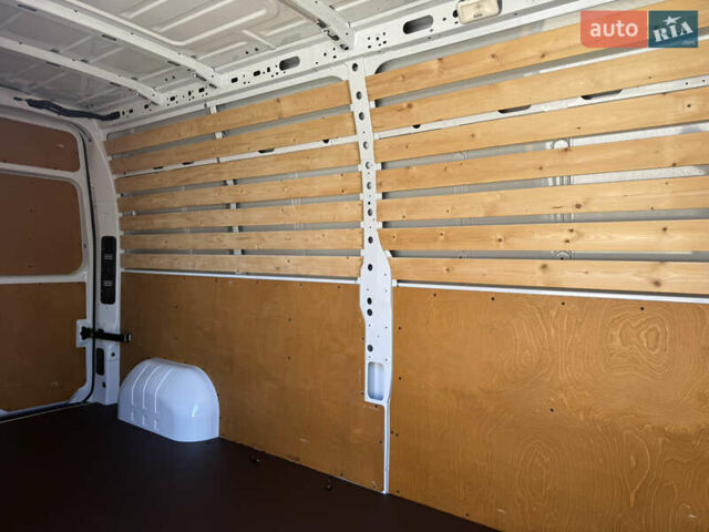 Белый Рено Мастер, объемом двигателя 2.3 л и пробегом 225 тыс. км за 23750 $, фото 96 на Automoto.ua