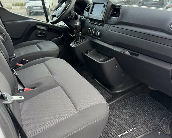 Білий Рено Мастєр, об'ємом двигуна 0 л та пробігом 198 тис. км за 20800 $, фото 17 на Automoto.ua