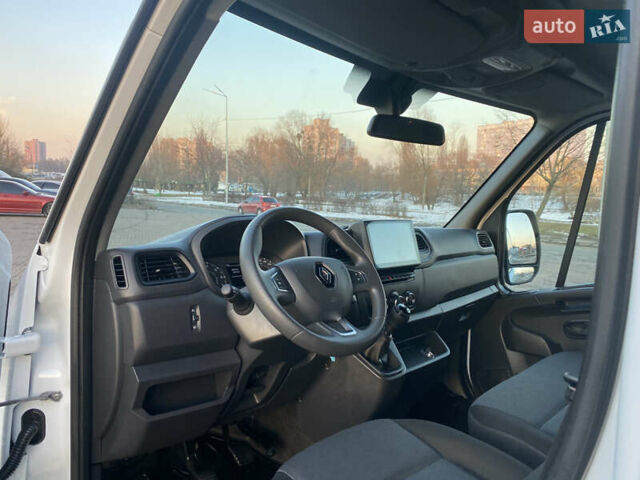 Белый Рено Мастер, объемом двигателя 2.3 л и пробегом 235 тыс. км за 21999 $, фото 45 на Automoto.ua