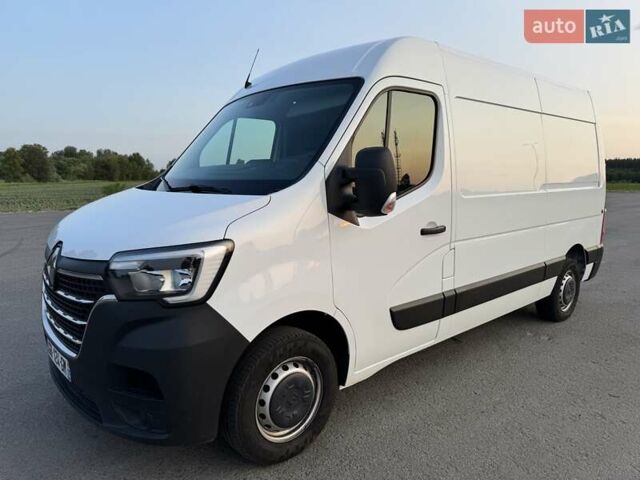 Белый Рено Мастер, объемом двигателя 2.3 л и пробегом 260 тыс. км за 20500 $, фото 2 на Automoto.ua