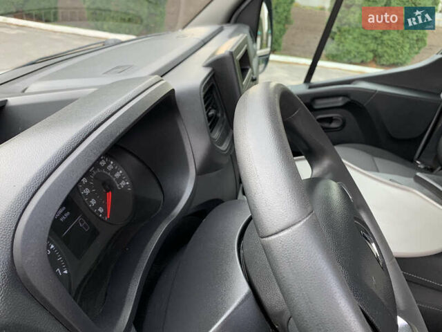 Белый Рено Мастер, объемом двигателя 2.3 л и пробегом 242 тыс. км за 16800 $, фото 40 на Automoto.ua