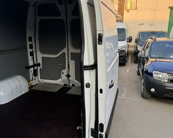 Белый Рено Мастер, объемом двигателя 2.3 л и пробегом 265 тыс. км за 18900 $, фото 26 на Automoto.ua