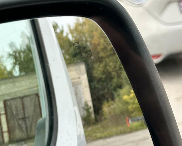 Белый Рено Мастер, объемом двигателя 2.3 л и пробегом 175 тыс. км за 19700 $, фото 71 на Automoto.ua