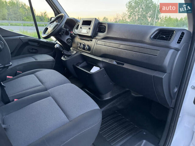 Белый Рено Мастер, объемом двигателя 2.3 л и пробегом 215 тыс. км за 20900 $, фото 34 на Automoto.ua